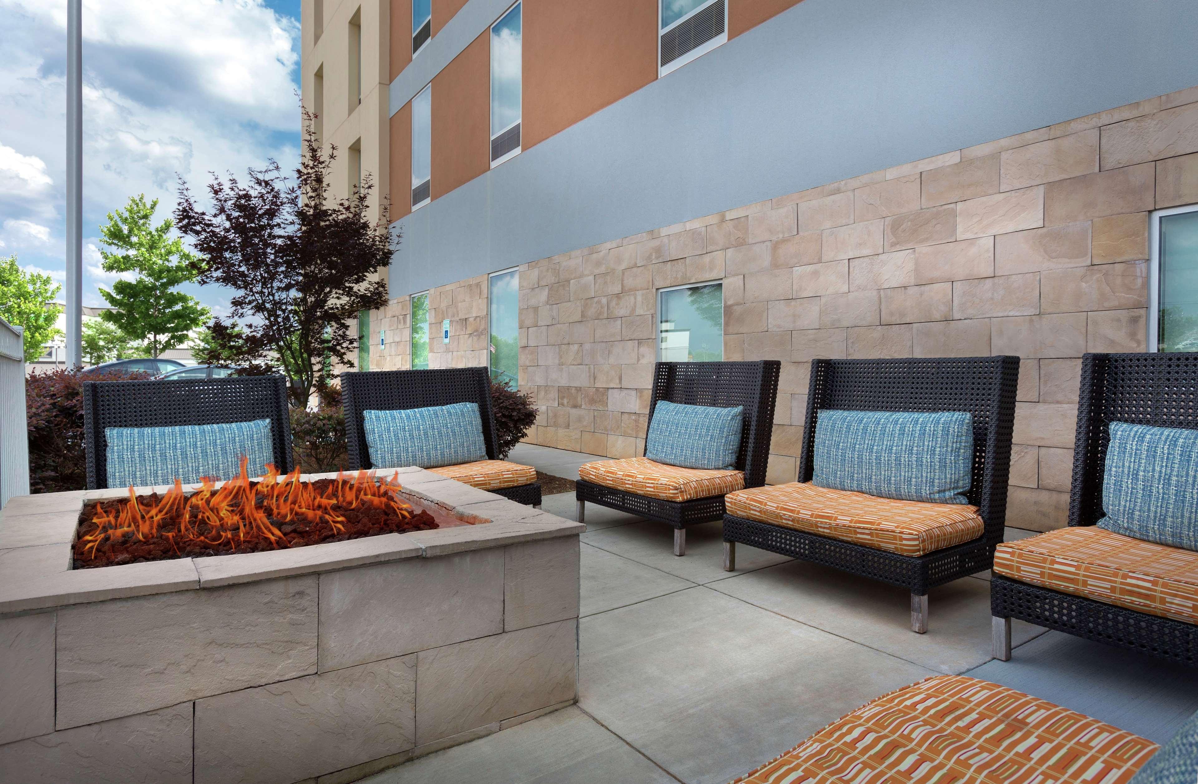 Home2 Suites By Hilton Greenville Airport Exteriör bild